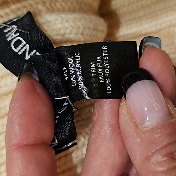 Adrienne Landau Hat - Picture 11 of 12